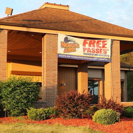 Best Western Ambassador Inn & Suites Wisconsin Dells Extérieur photo