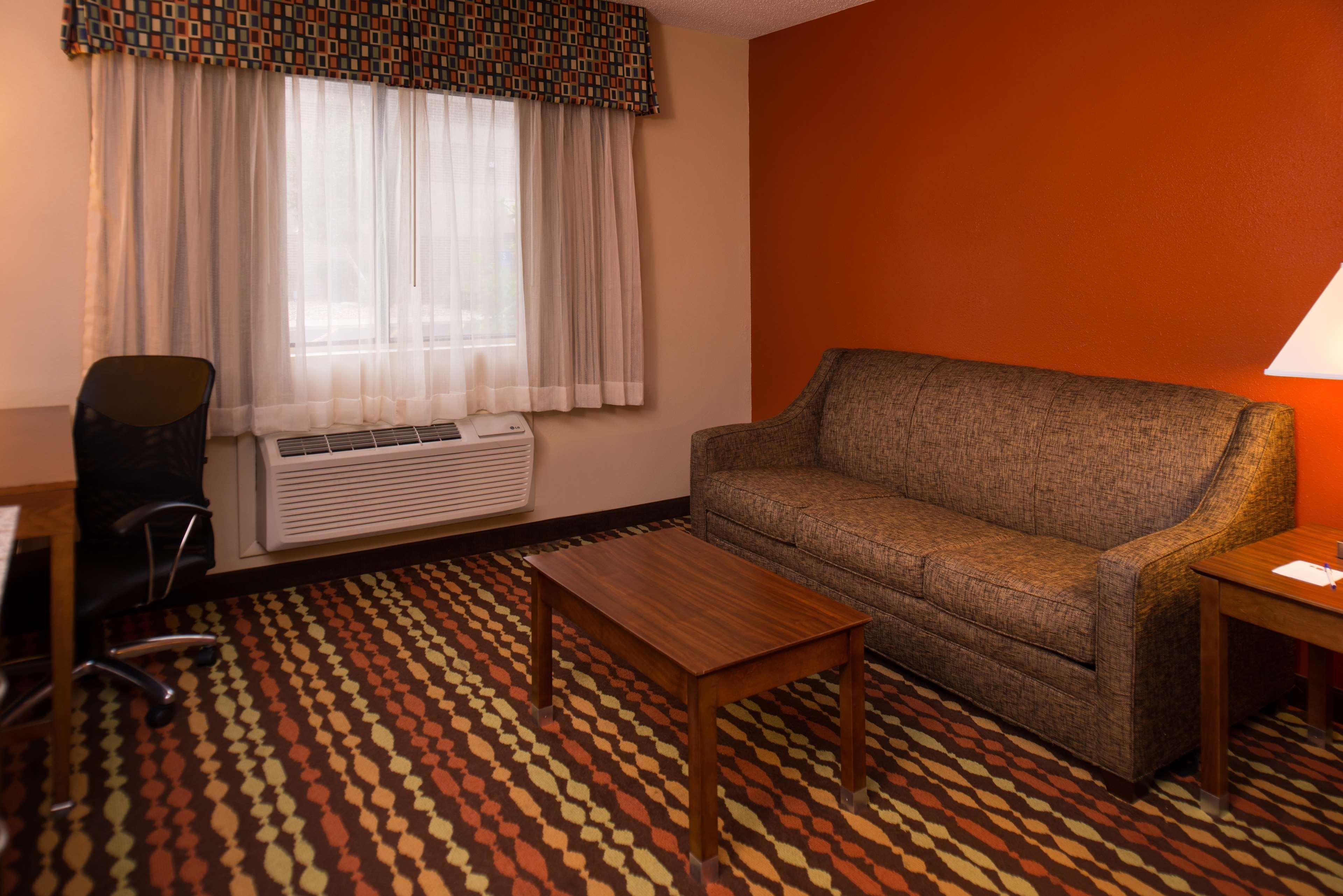 Best Western Ambassador Inn & Suites Wisconsin Dells Extérieur photo