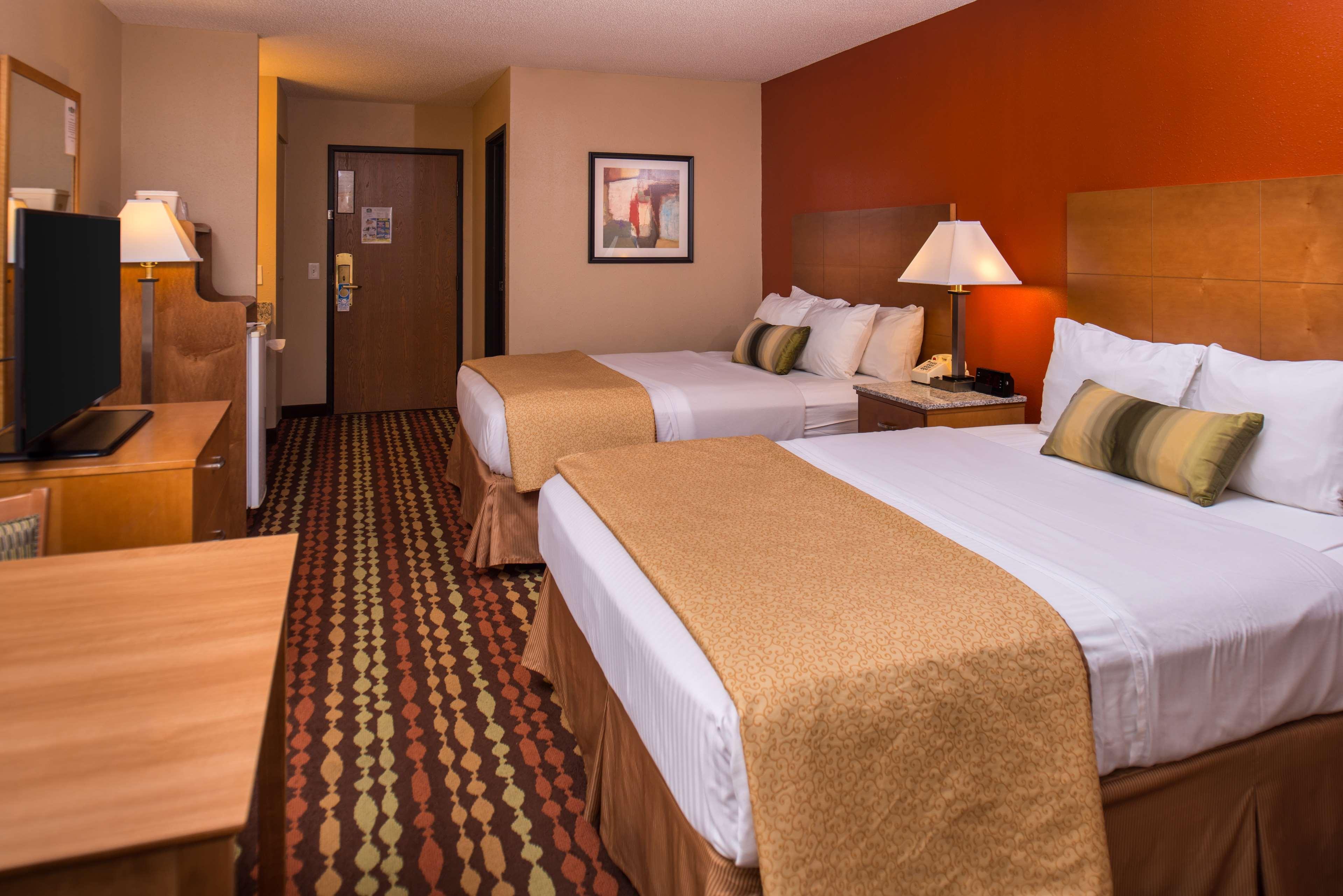 Best Western Ambassador Inn & Suites Wisconsin Dells Extérieur photo