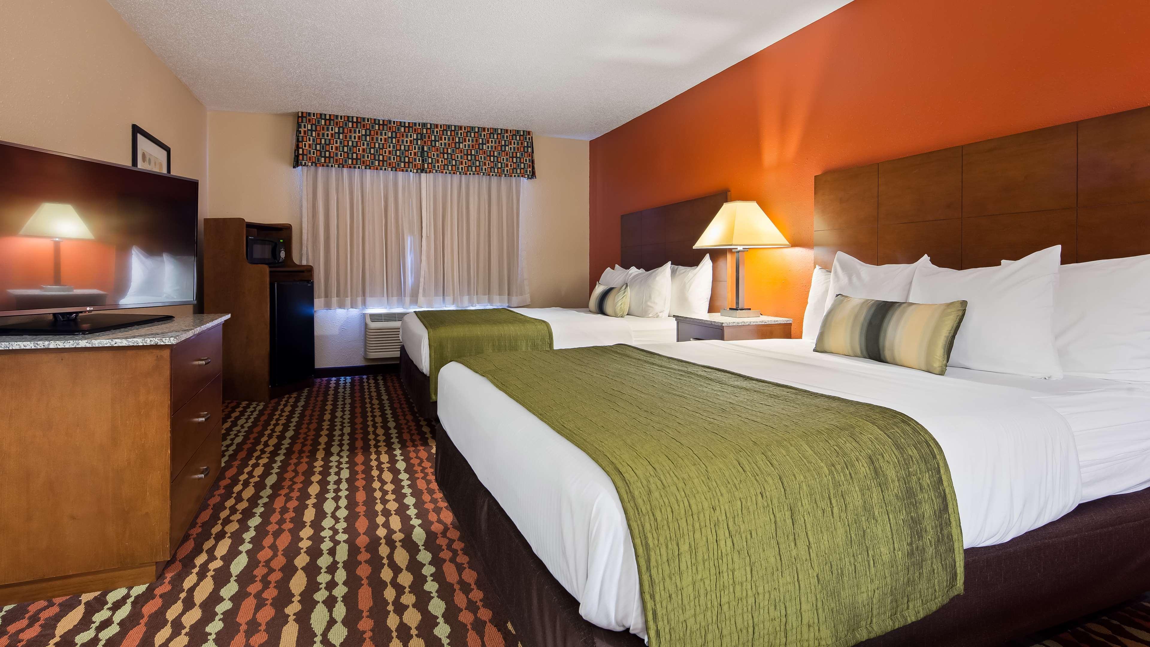 Best Western Ambassador Inn & Suites Wisconsin Dells Extérieur photo