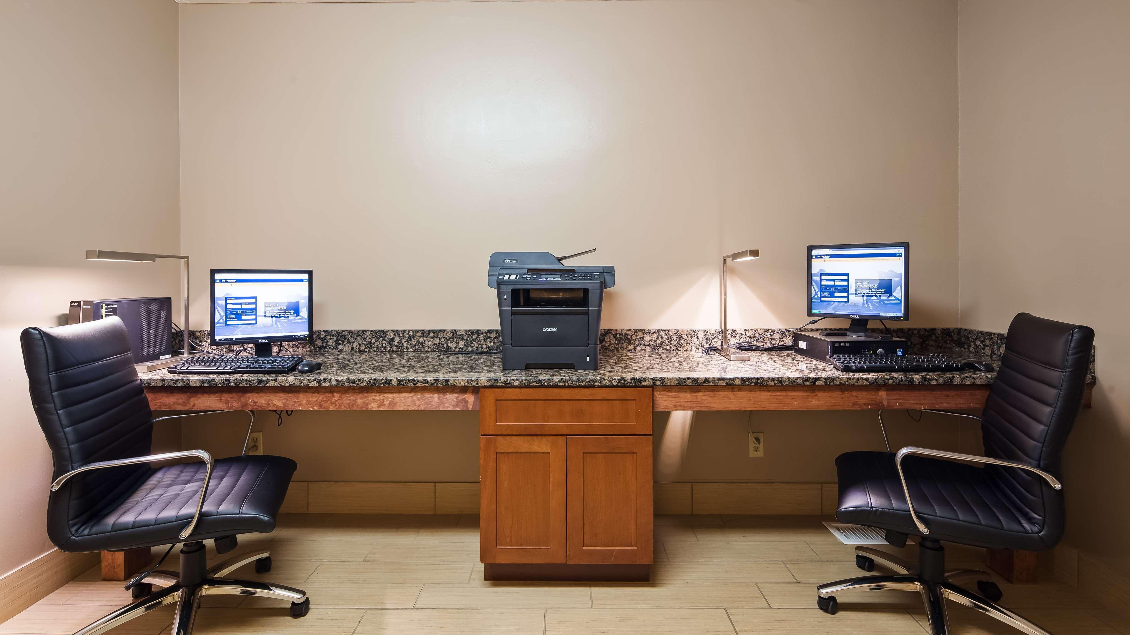 Best Western Ambassador Inn & Suites Wisconsin Dells Extérieur photo