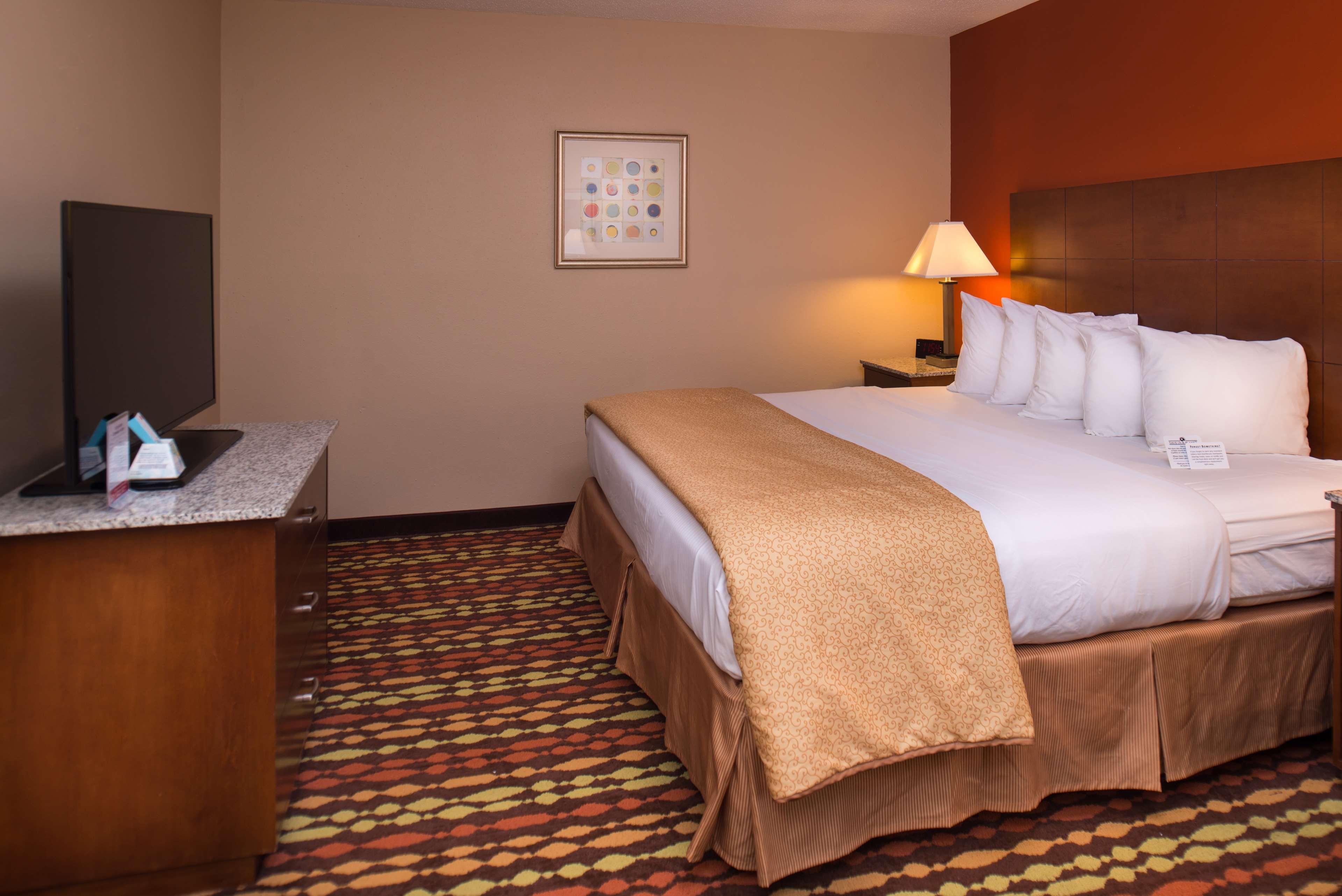 Best Western Ambassador Inn & Suites Wisconsin Dells Extérieur photo