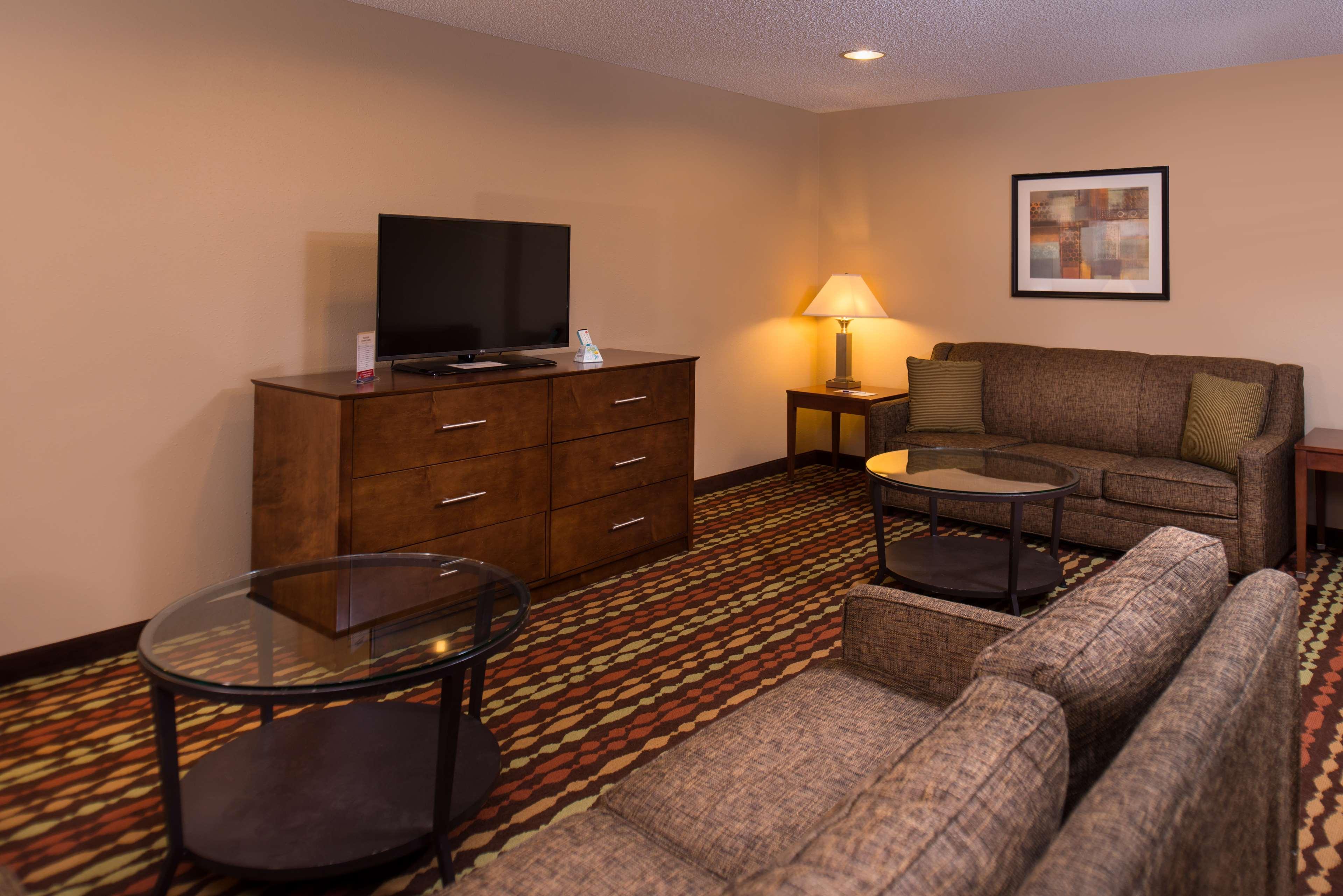 Best Western Ambassador Inn & Suites Wisconsin Dells Extérieur photo