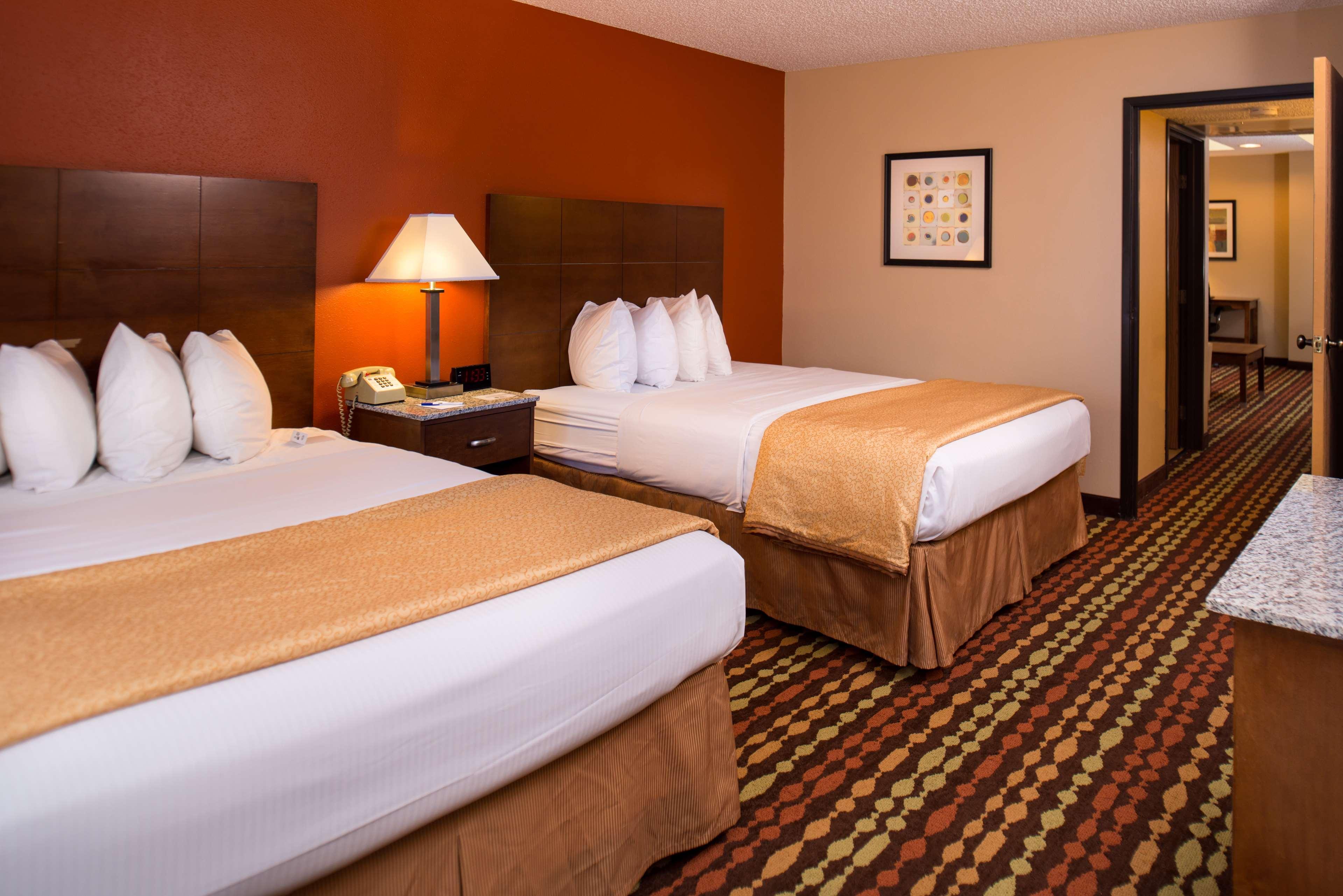 Best Western Ambassador Inn & Suites Wisconsin Dells Extérieur photo