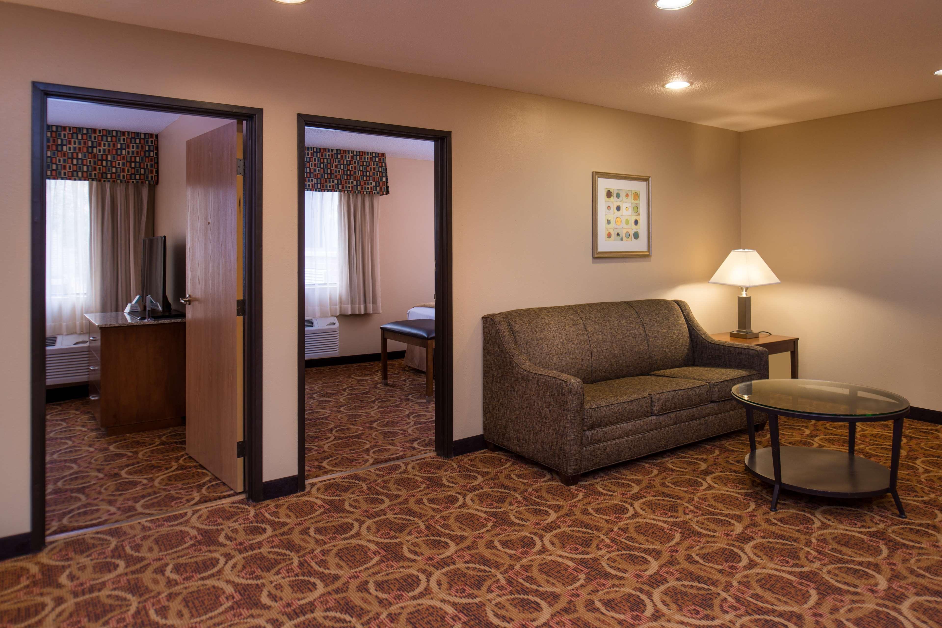 Best Western Ambassador Inn & Suites Wisconsin Dells Extérieur photo