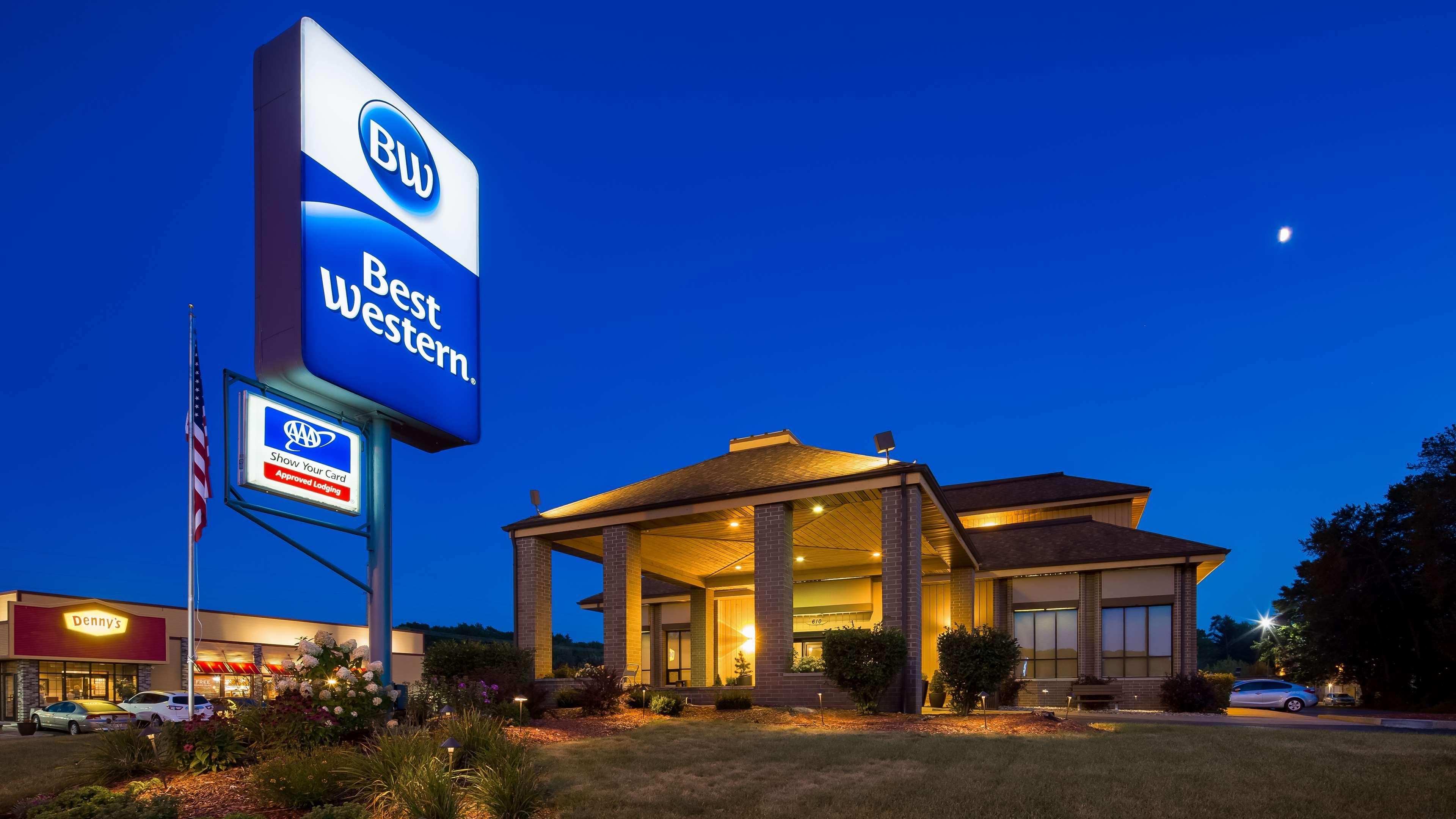 Best Western Ambassador Inn & Suites Wisconsin Dells Extérieur photo