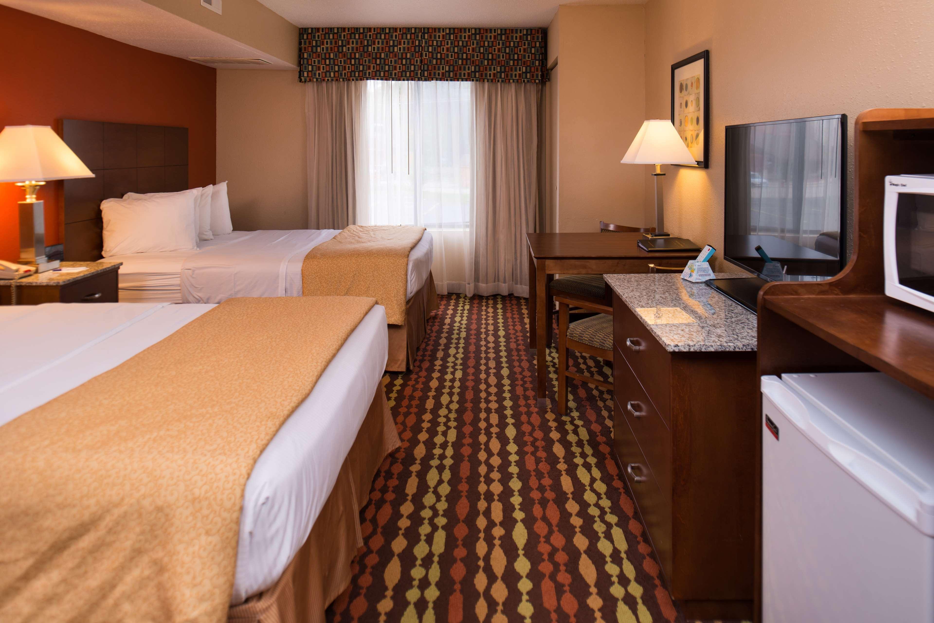 Best Western Ambassador Inn & Suites Wisconsin Dells Extérieur photo