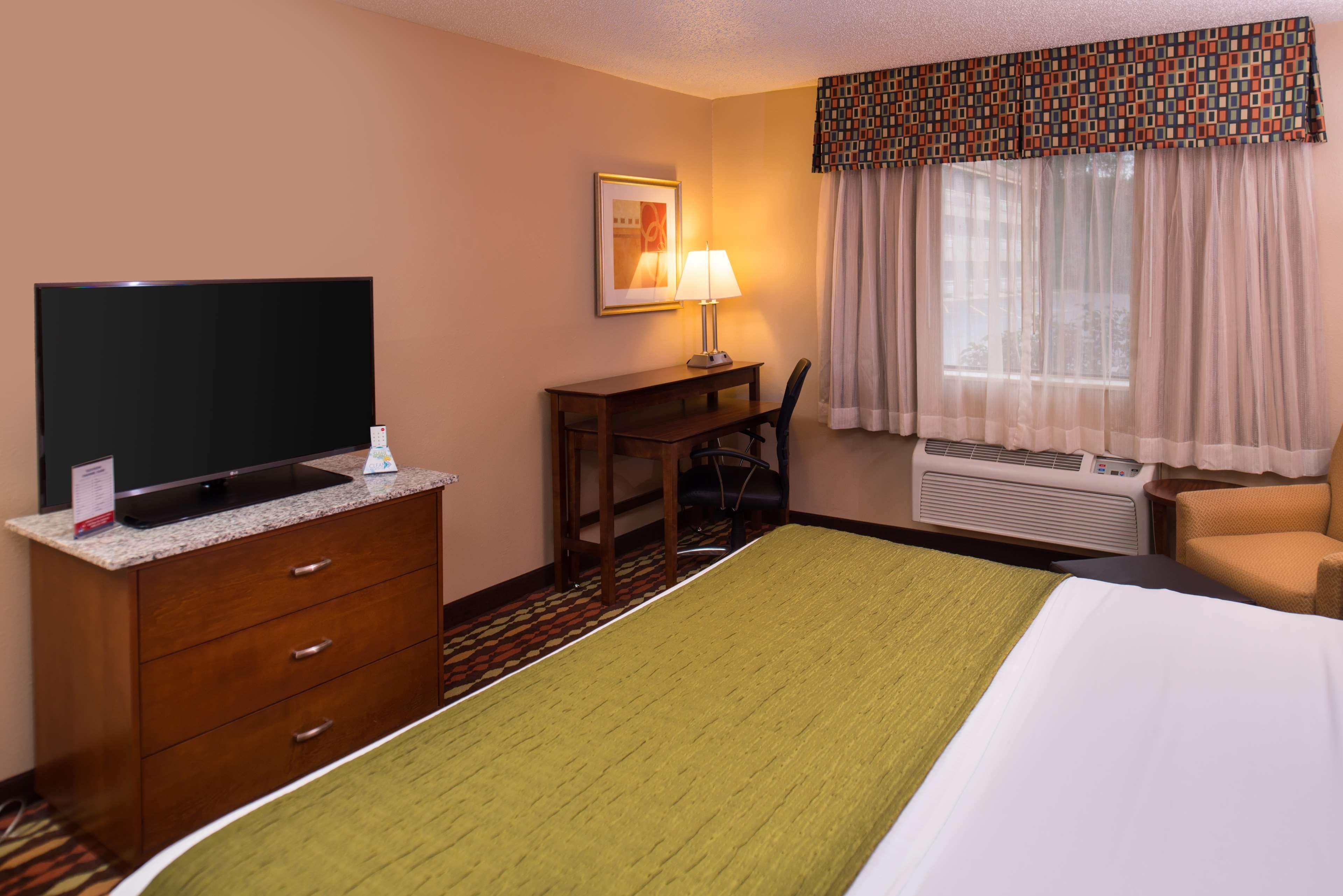 Best Western Ambassador Inn & Suites Wisconsin Dells Extérieur photo