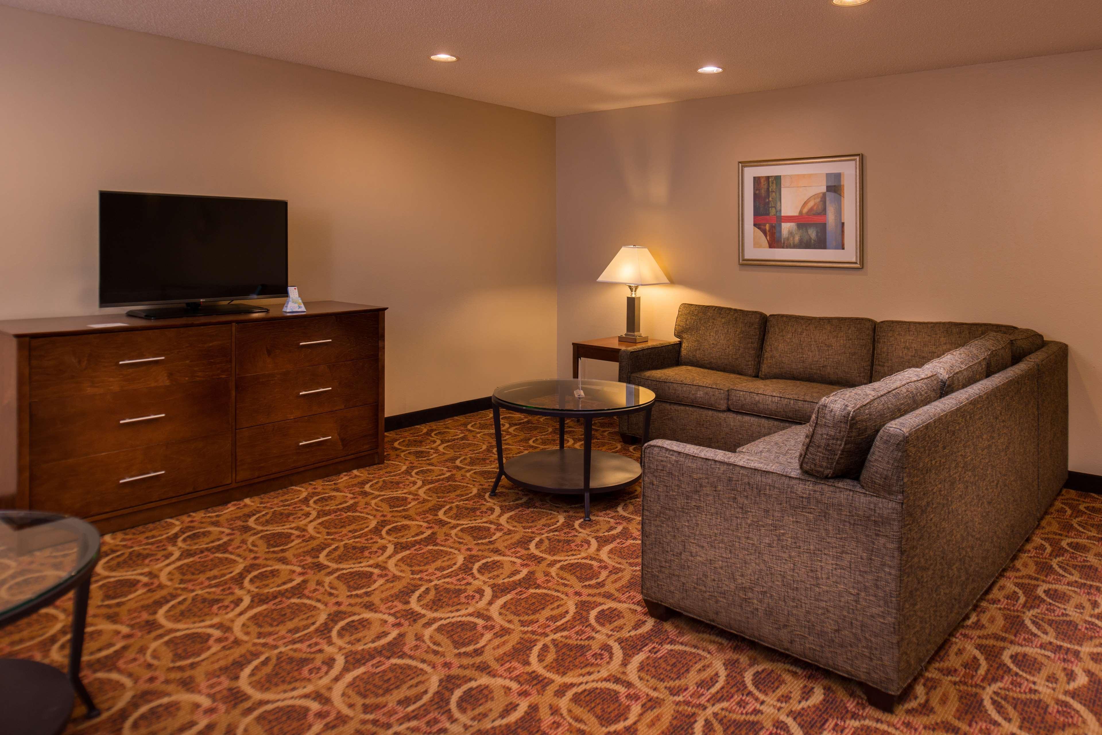 Best Western Ambassador Inn & Suites Wisconsin Dells Extérieur photo