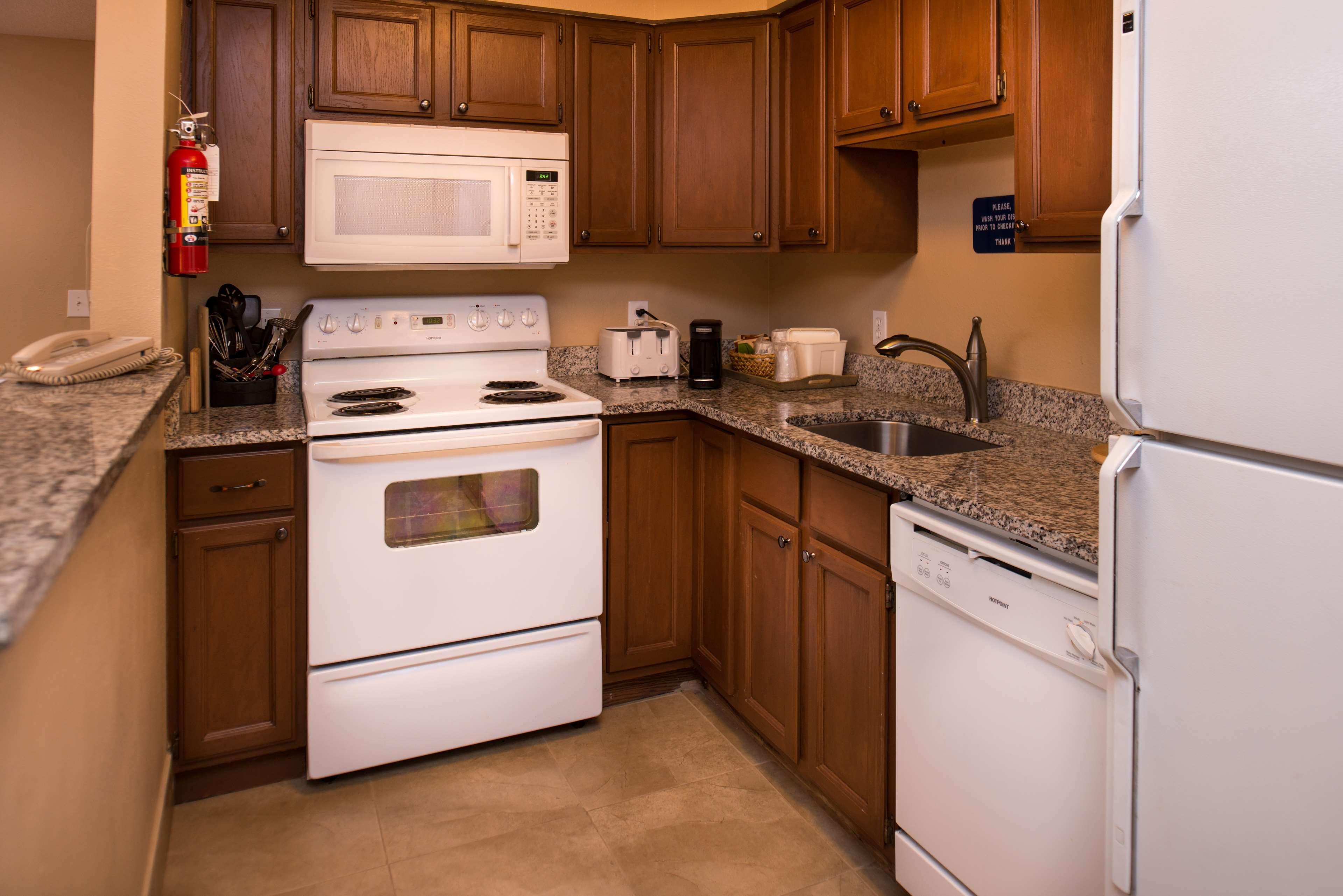 Best Western Ambassador Inn & Suites Wisconsin Dells Extérieur photo