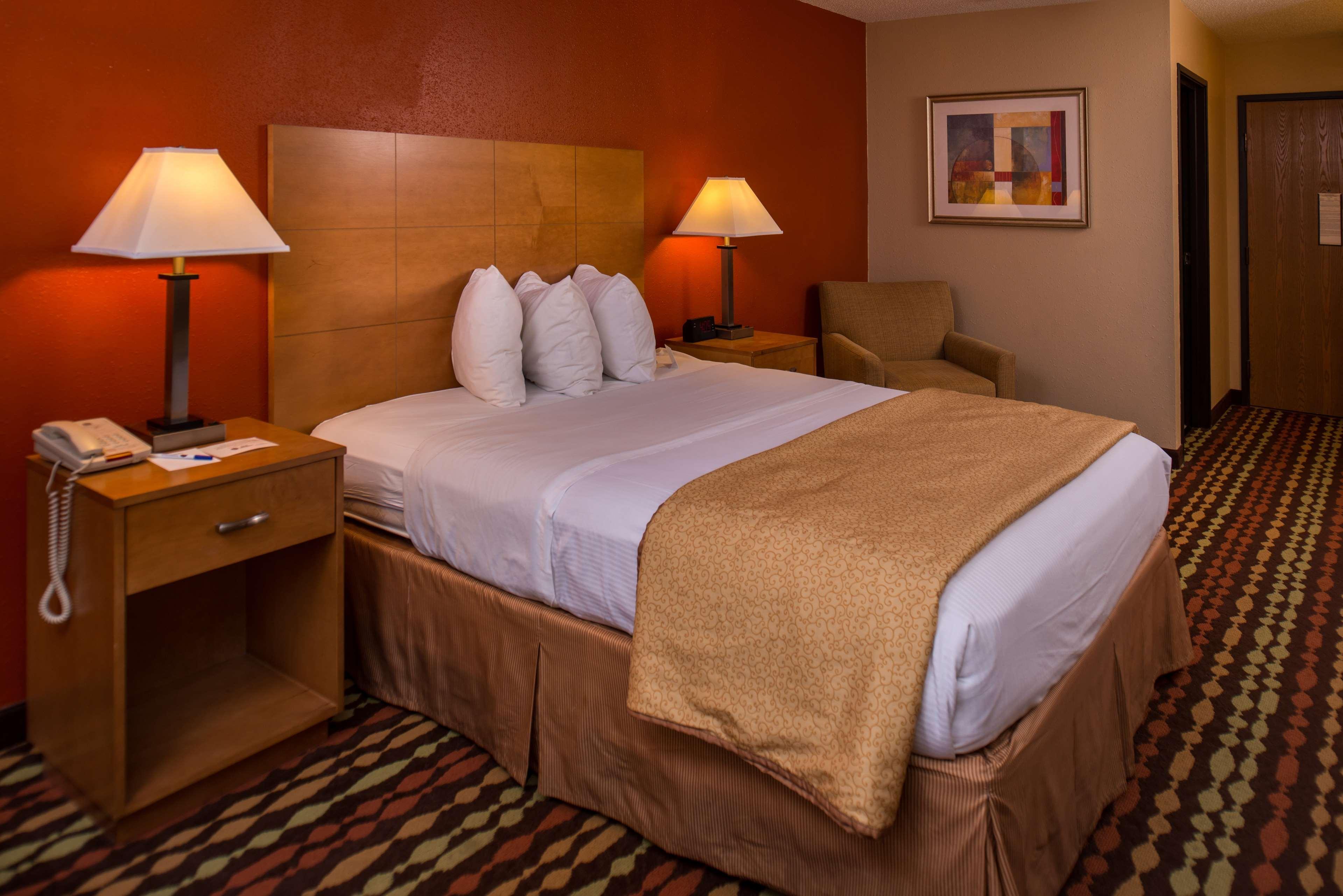 Best Western Ambassador Inn & Suites Wisconsin Dells Extérieur photo