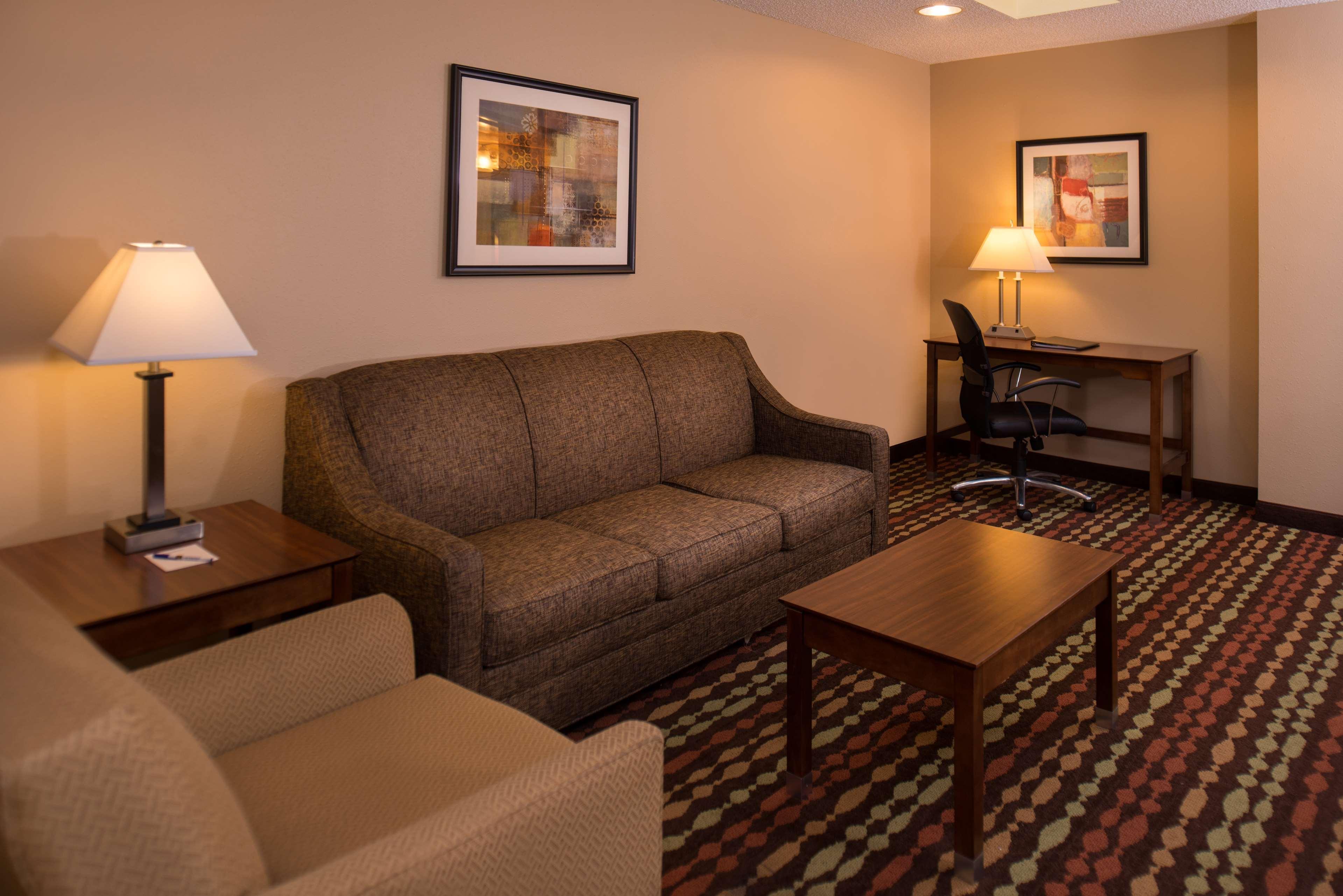 Best Western Ambassador Inn & Suites Wisconsin Dells Extérieur photo