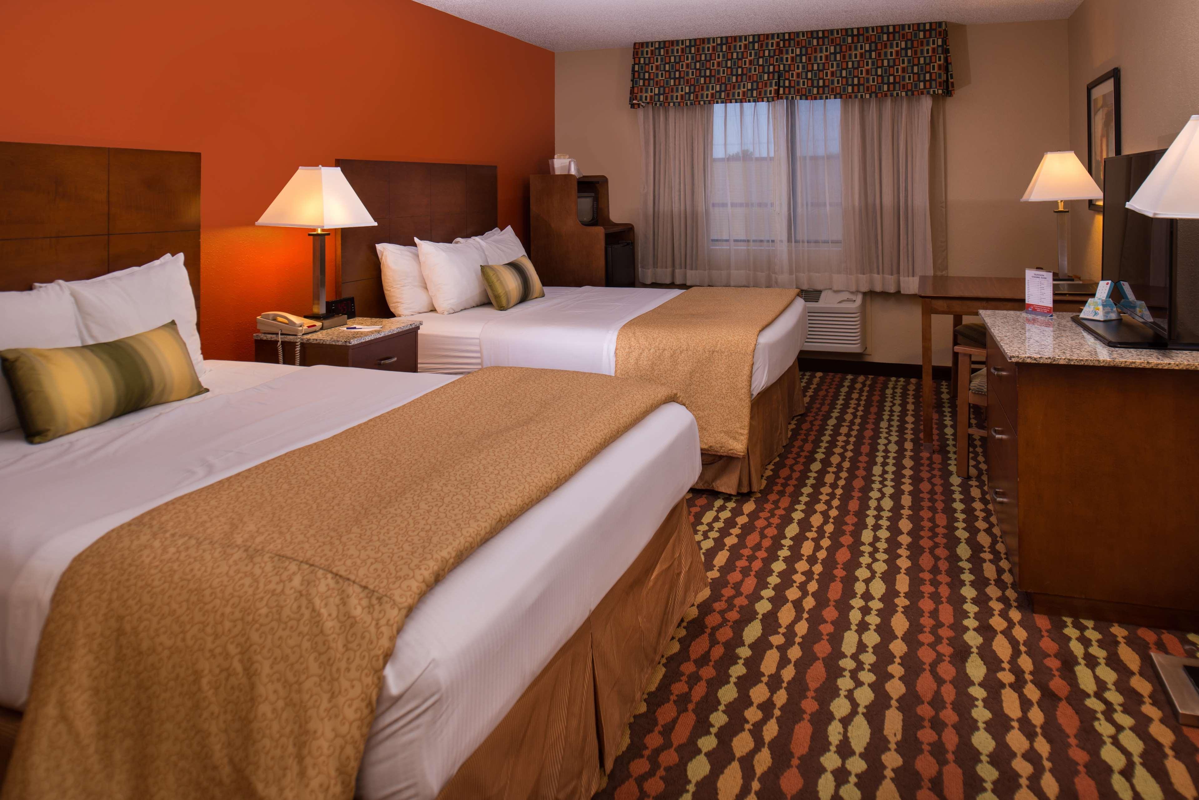 Best Western Ambassador Inn & Suites Wisconsin Dells Extérieur photo